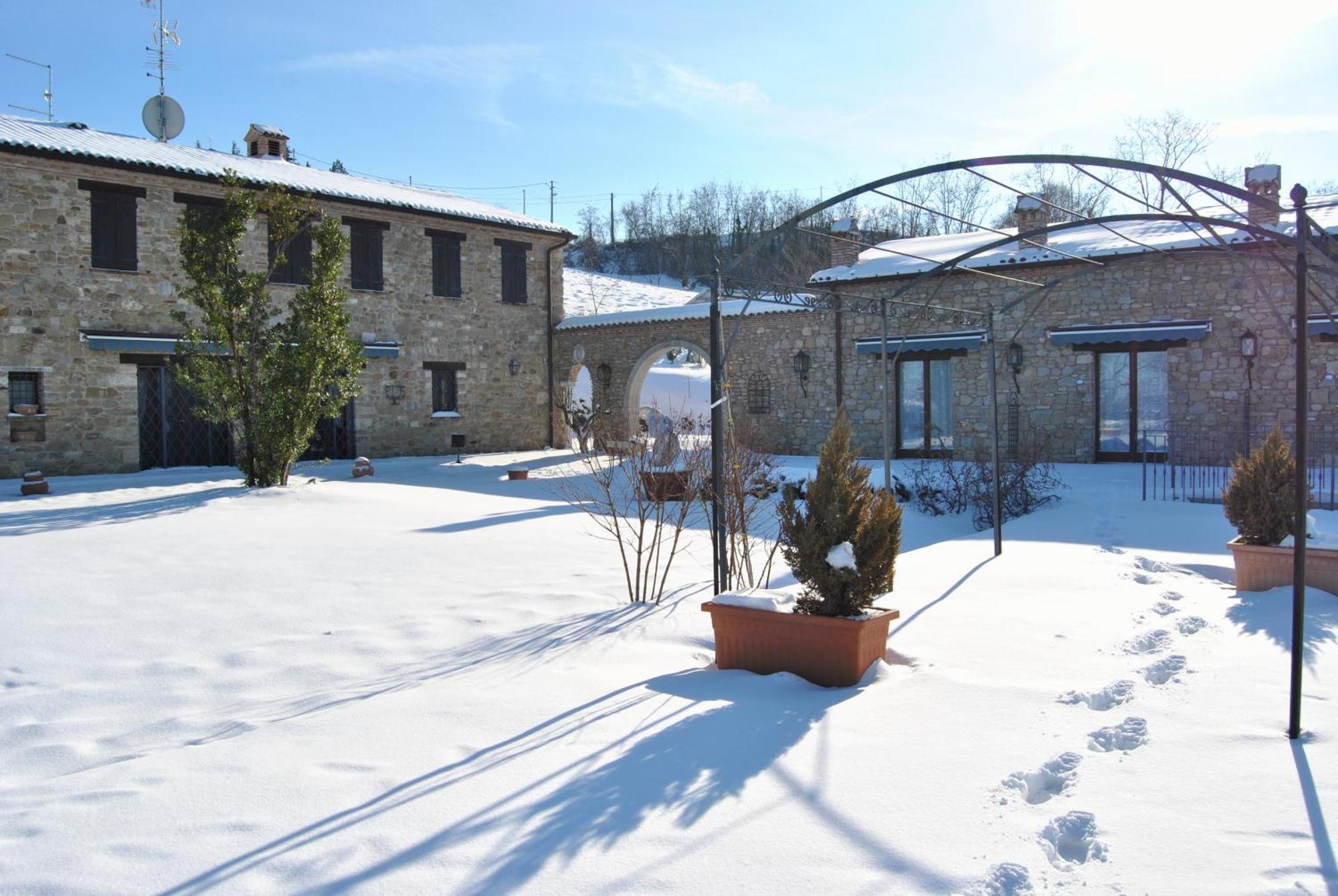 I Quattro Passeri Country House Santa Paola Екстериор снимка